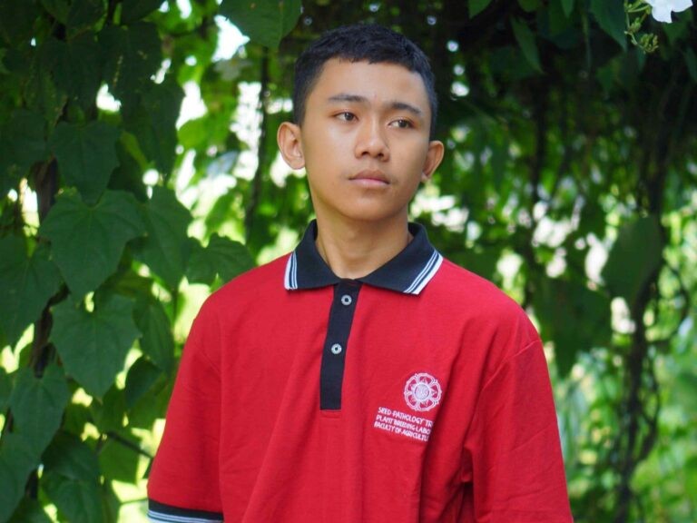 Kaos desain minimalis custom