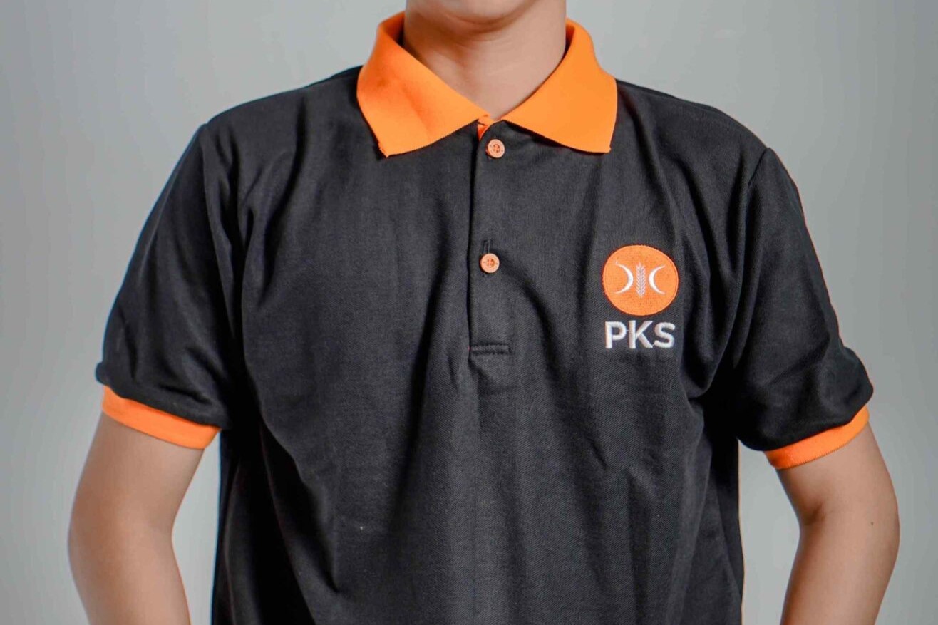 Kaos desain minimalis custom