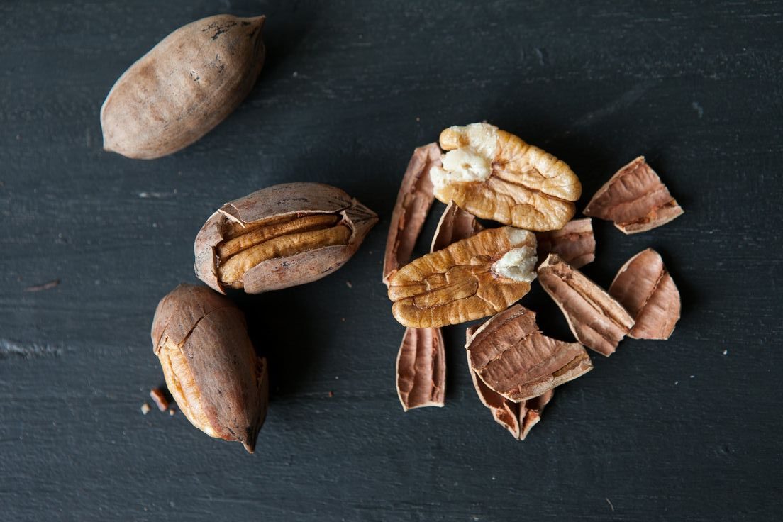 usaha pemecahan biji pala