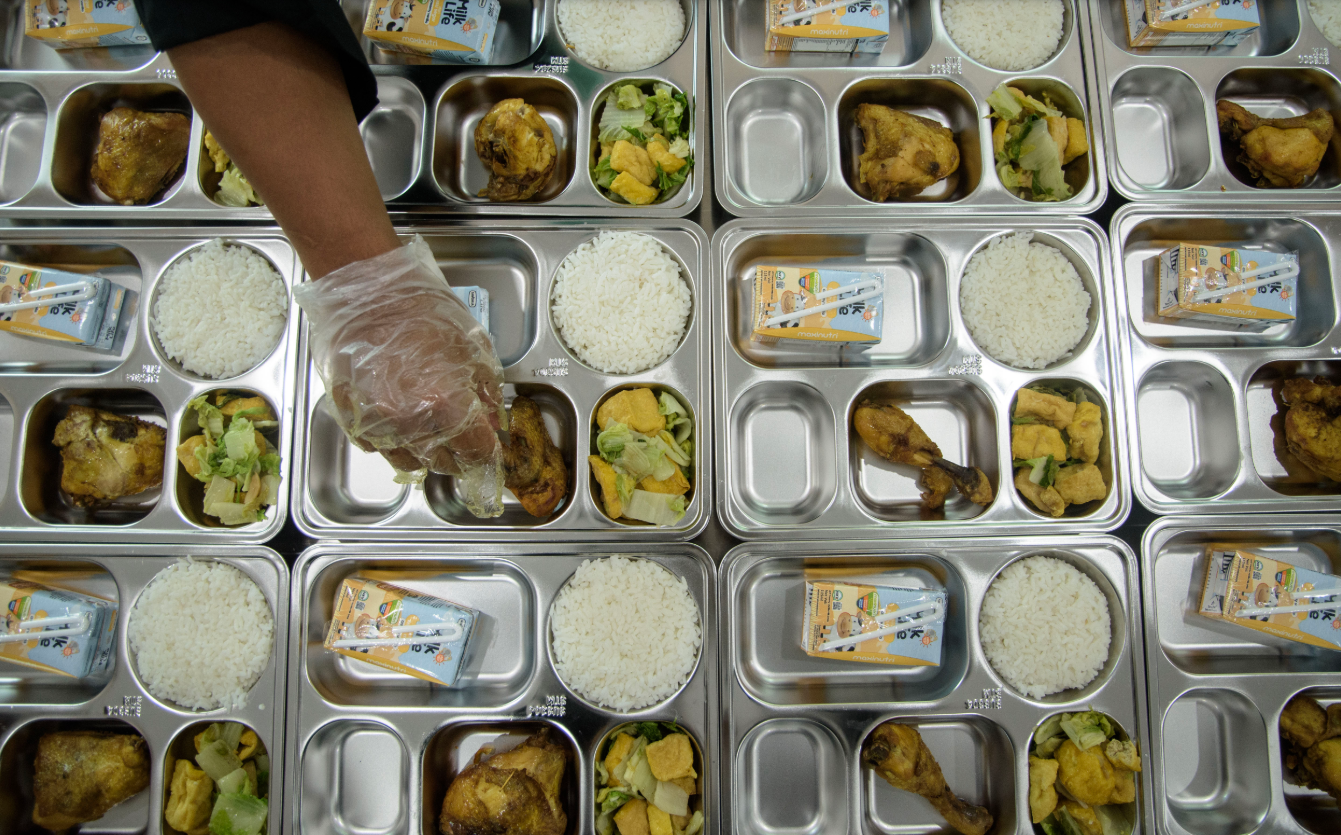 kontrol porsi makanan gratis